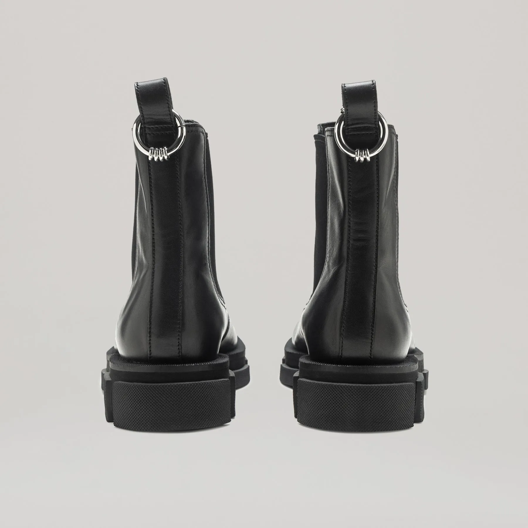 both - GAO PIERCED CHELSEA-BLACK